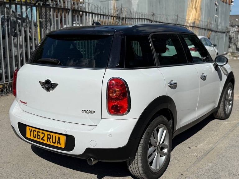 2012 MINI Countryman 16 Cooper 5dr Auto HATCHBACK Petrol Automatic