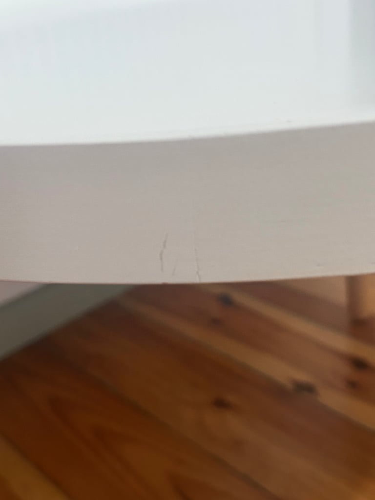 White round coffee table