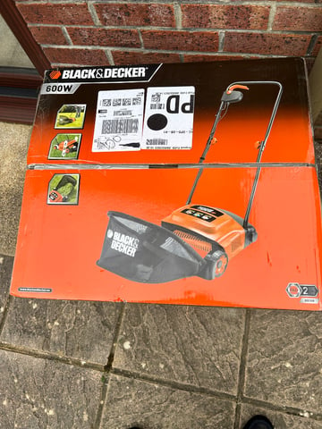 Black and Decker Electric Lawn Raker in Eastbourne East Sussex