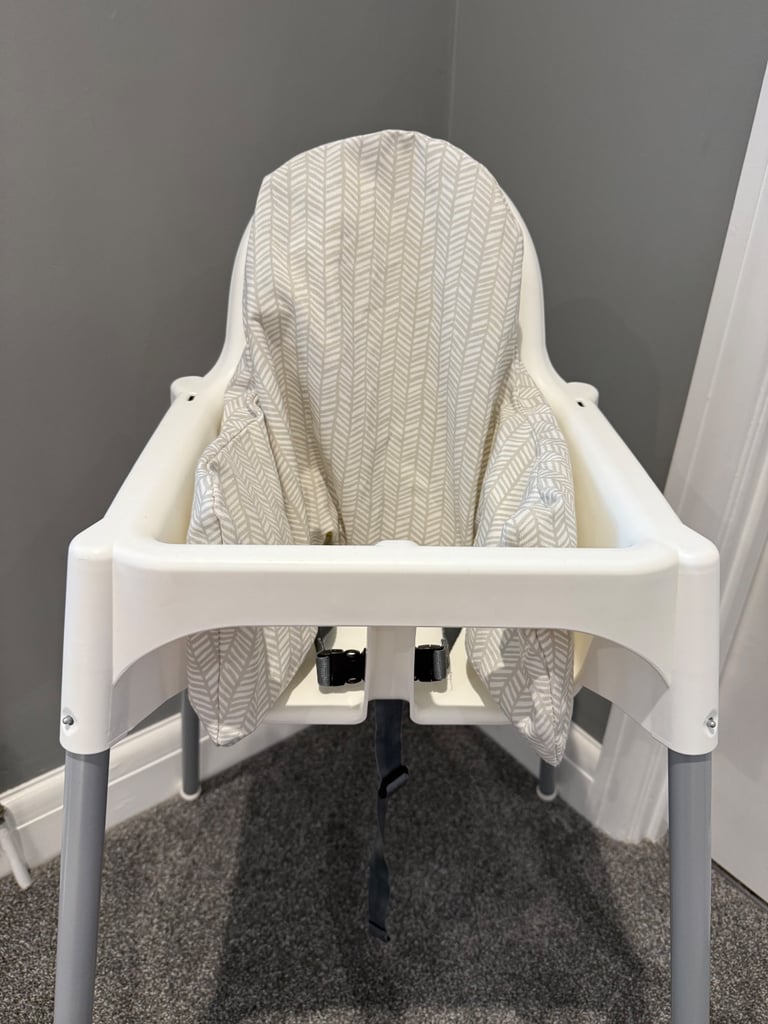 IKEA antilop highchair with straps, removable table & cushion