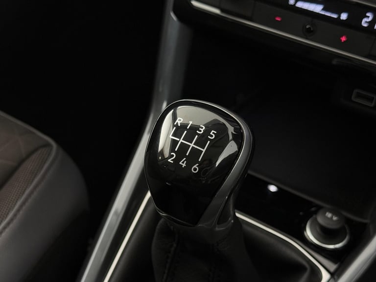 2019 Volkswagen T-Cross 1.0 TSI 115 SEL 5dr HATCHBACK PETROL Manual