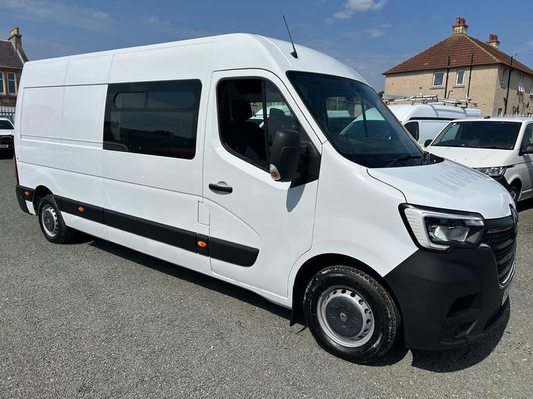 2020 Renault Master LM35dCi 135 Business Medium Roof Van ECODRIVE PANEL VAN Diesel Manual
