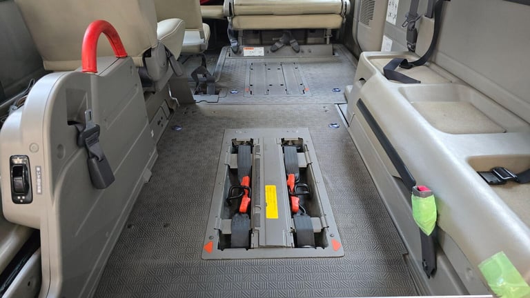  Nissan Elgrand Caravan twin mobility Chair auto lift Petrol Automatic