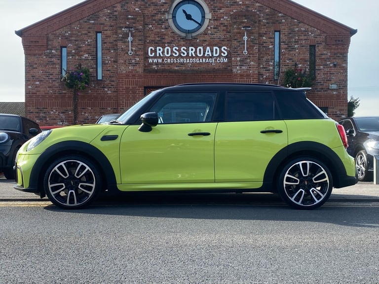 image for 2024 MINI Hatch 1.5 Cooper Sport Auto 5dr - Virtual Cockpit &amp; Apple CarPlay &amp; Heated Seat...