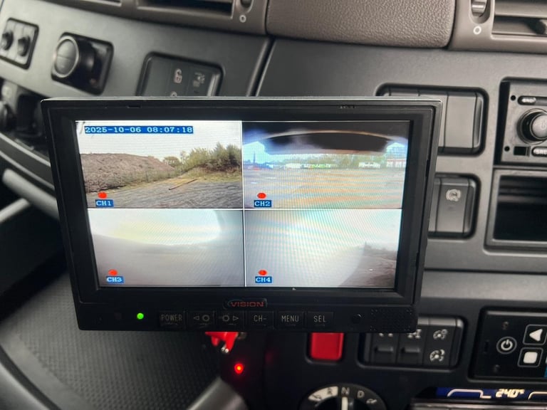 DAF TRUCKS CF 450 8X4 TIPPER ...WATCH THE VIDEO