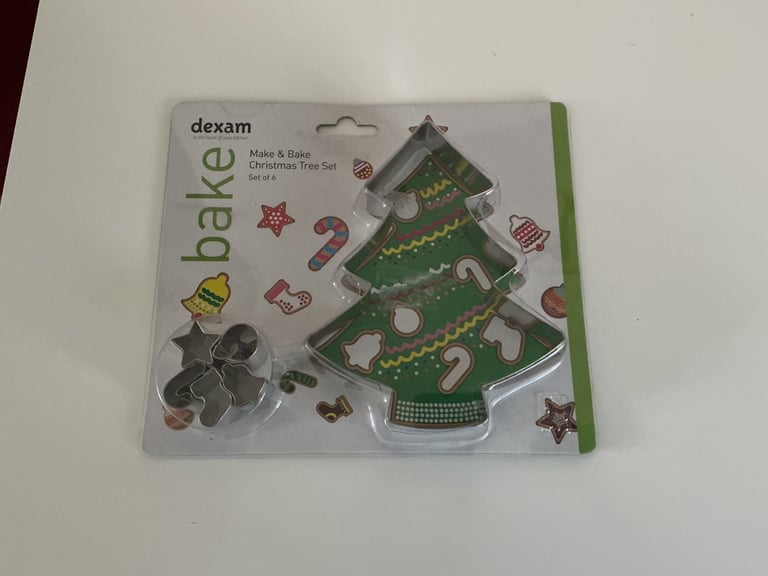 image for Christmas cookie cutter set.