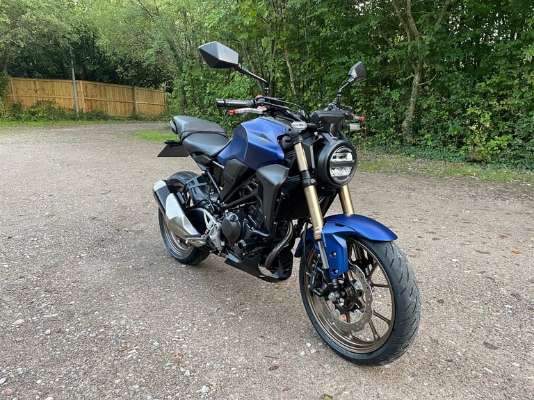 Honda cb300r