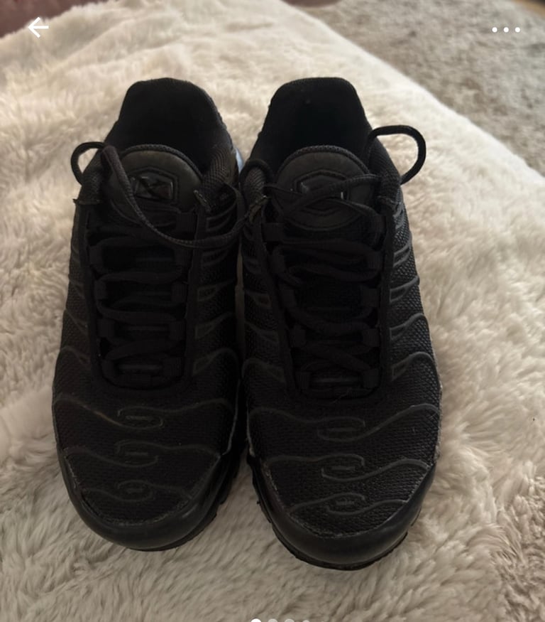 Black tns 