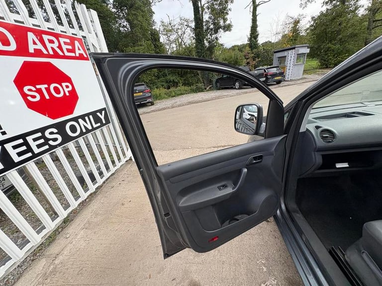 2014 Volkswagen Caddy Caddy C20 Highline TDI BlueMotion Technology Semi-Auto Panel Van DIESEL Aut...