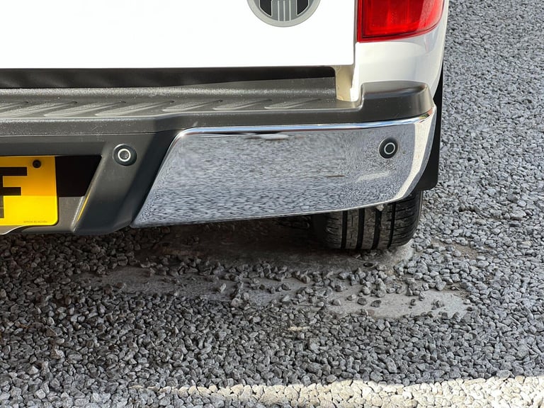 2018 Nissan Navara 2.3 dCi Tekna 4WD Euro 6 (s/s) 4dr PICK UP Diesel Manual