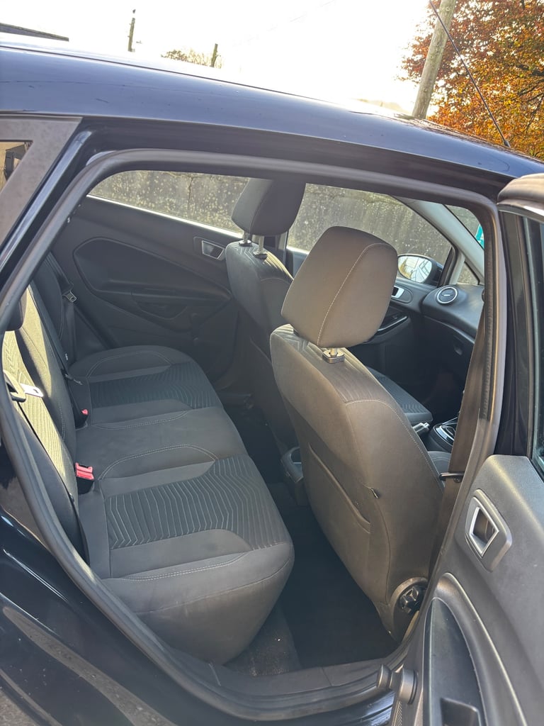 Ford, FIESTA, Hatchback, 2014, Manual, 1498 (cc), 5 doors