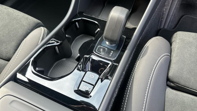 2025 Volvo XC40 2.0 B4P Plus Black Edition 5dr Auto ESTATE PETROL Automatic