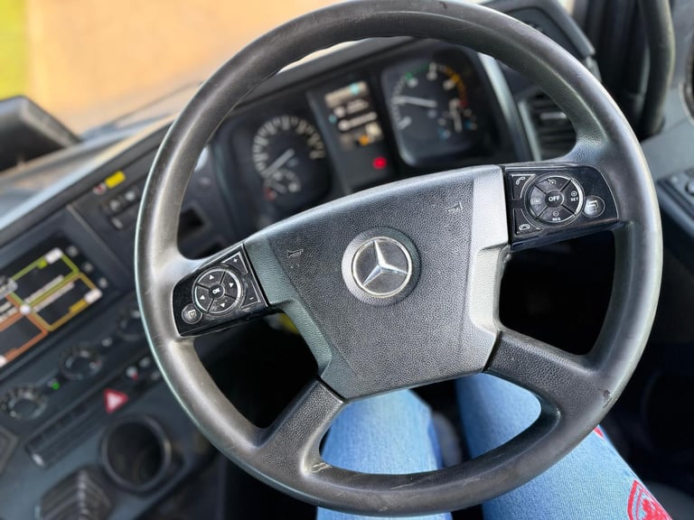 Mercedes-Benz Arocs Tipper Grab Lorry 2019 ( 69 ) Palfinger Epsilon Crane