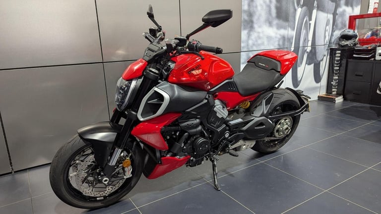 2025 Ducati Diavel V4 1158 Ducati Quick Shift Euro 5