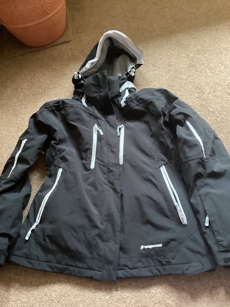 Trespass ladies/teens ski jacket UK10-12