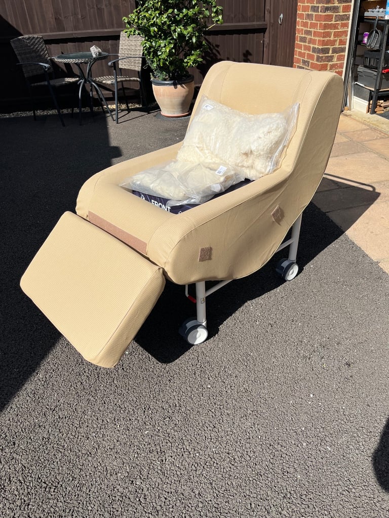 Adult nursing chaire