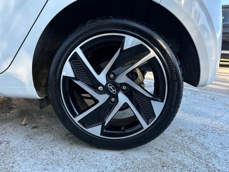 2024 Hyundai i10 1.0 Premium Hatchback 5dr Petrol Auto Euro 6 (s/s) (63 ps) Hatchback PETROL Auto...