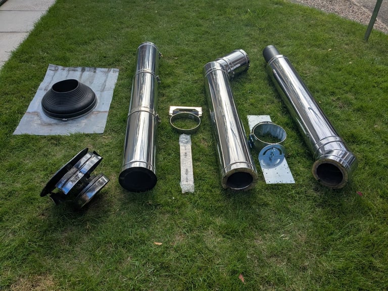 Duraflue Silvacore PRO Easyfit clip-together chimney system. Log burner flue