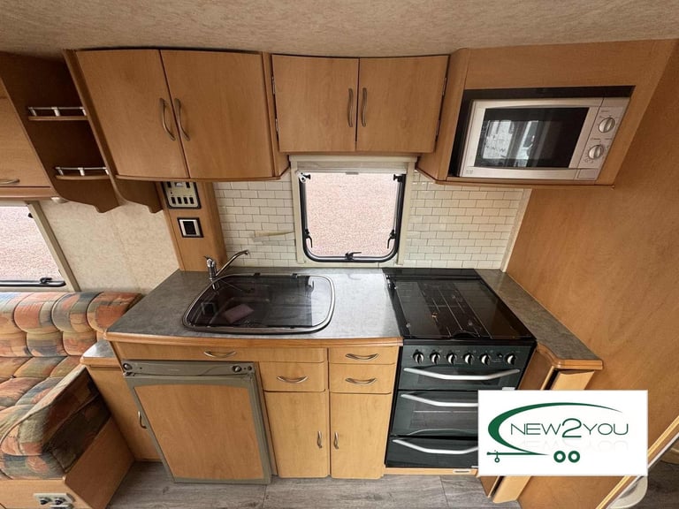 2003 Lunar Delta 520/2 2 Berth Caravan - STOCK NO E205