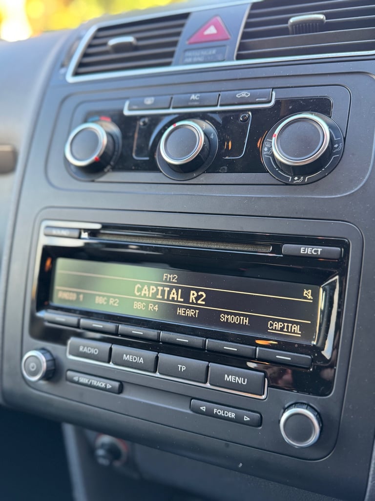 2011 Volkswagen Touran 2.0 TDI SE 5dr DSG MPV Diesel Automatic