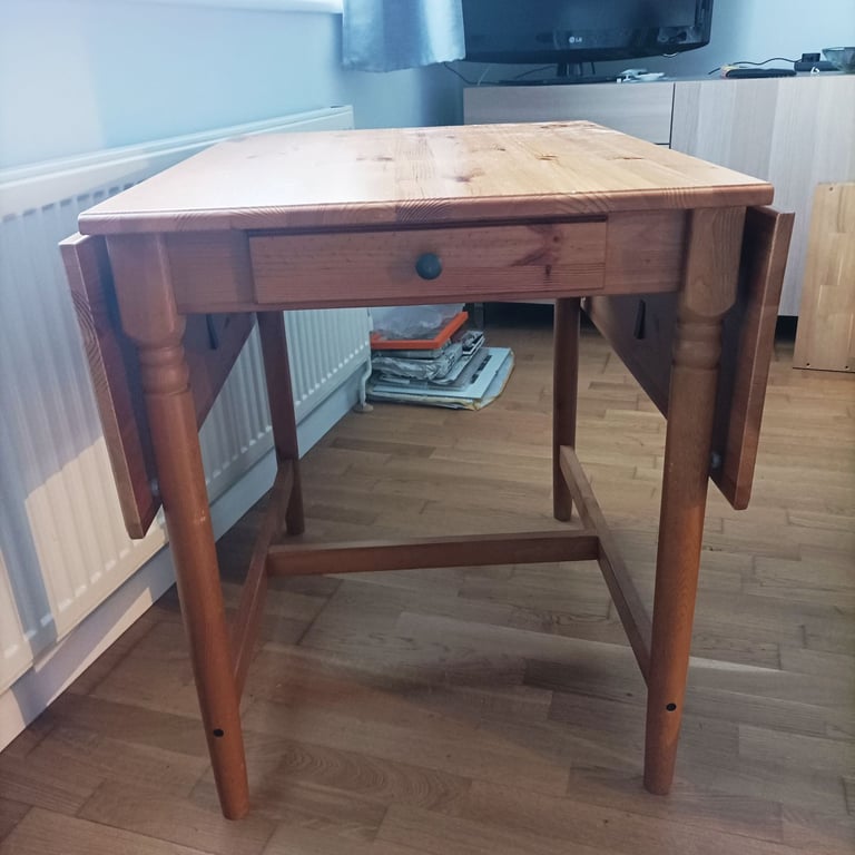 image for Solid wood extendable dining table (drop leaf)