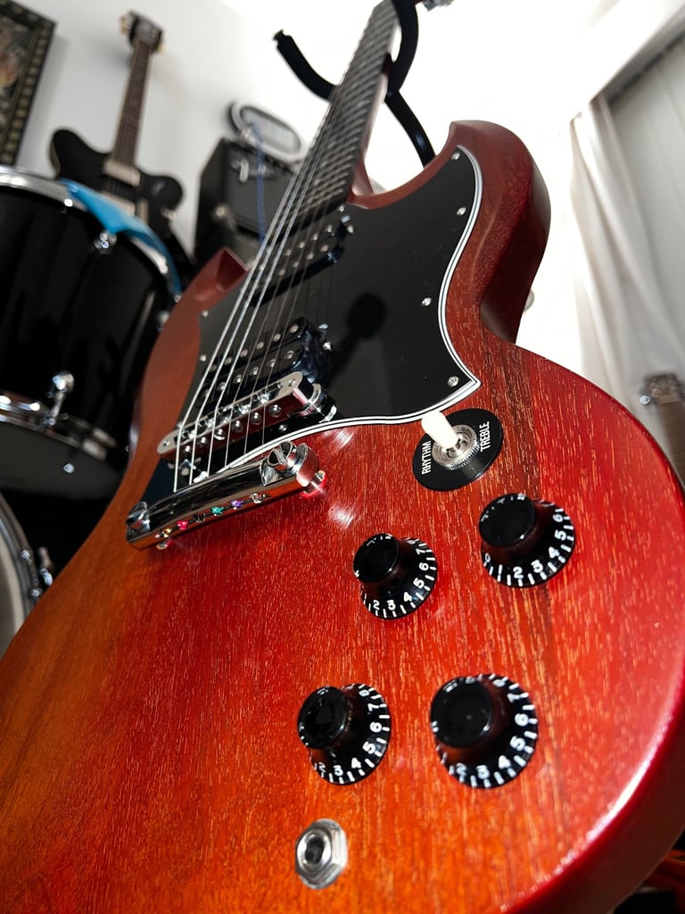 GIBSON SG SPECIAL (2004) – FADED BROWN – HISCOX HARD CASE – PRICED TO SELL