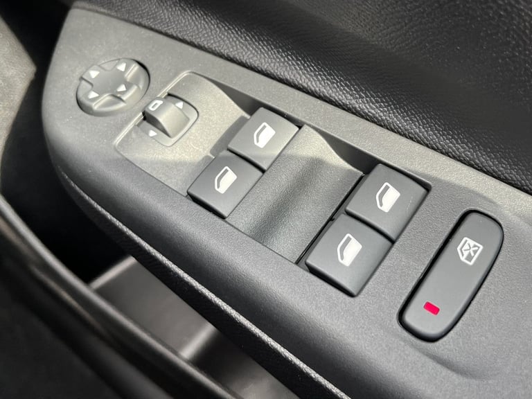  Vauxhall Corsa 1.2 Turbo Yes Hatchback 5dr Petrol Manual Euro 6 s/s 100 Ps