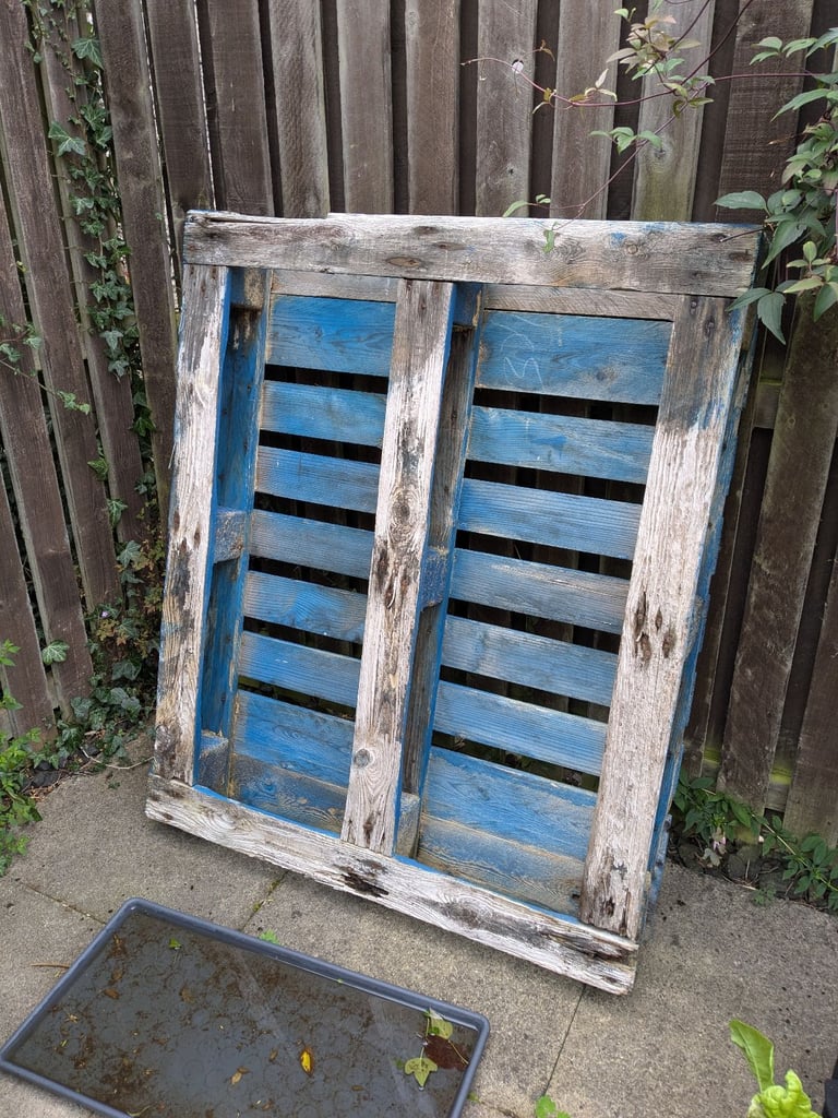 Wooden pallet