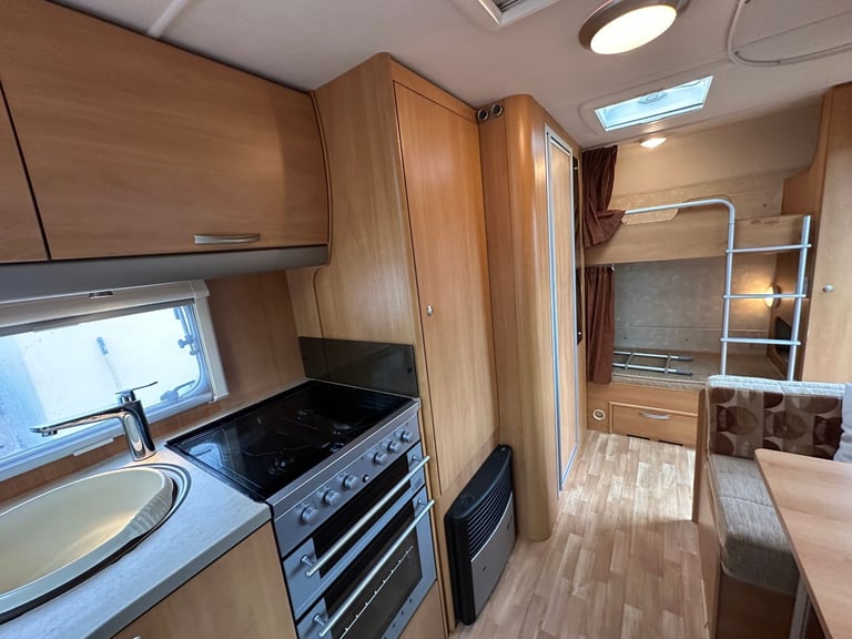 2007 SWIFT ORONSAY 6 BERTH, JUST SERVICED & DAMP TESTED