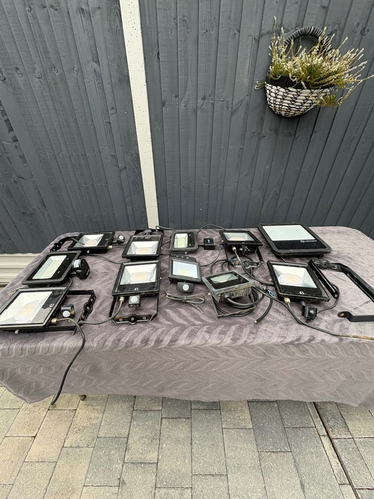 image for Out door sensor lights (job lot)