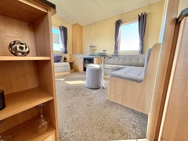 CHEAP STATIC CARAVAN FOR SALE AT BROADLAND SANDS HOLIDAY PARK - 11.5 MONTH OWNER SEASON