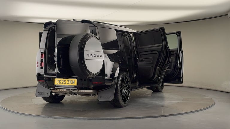 2025 Land Rover Defender 110 3.0 D250 MHEV X-Dynamic SE Hard Top SUV 5dr Diesel Auto 4WD MWB Euro...