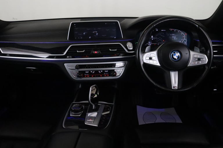 2022 BMW 7 Series 3.0 745Le 12kWh M Sport Auto xDrive Euro 6 (s/s) 4dr SALOON Petrol/Electric Hyb...