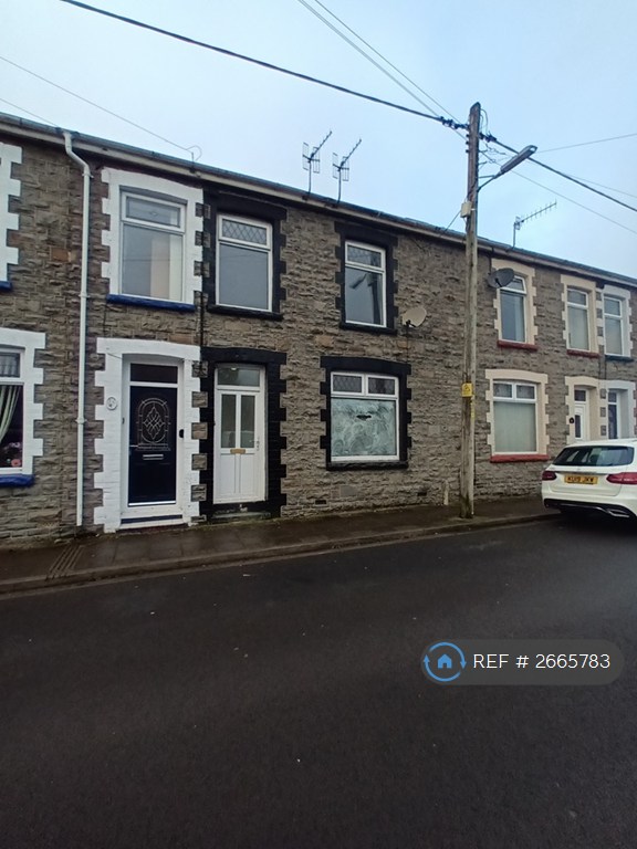 3 bedroom house in Gladstone Street, Aberdare, CF44 (3 bed) (#2665783)