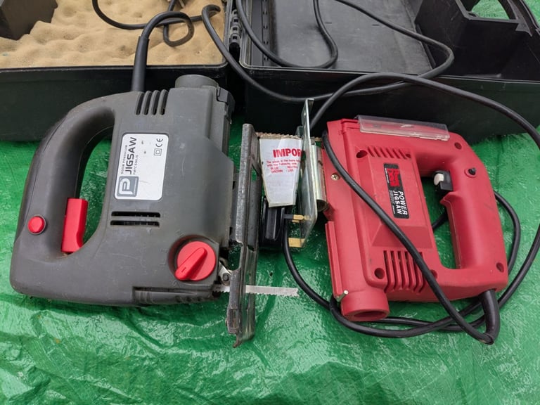 image for x2 electric jigsaws both work well 240v  £10 for the 2