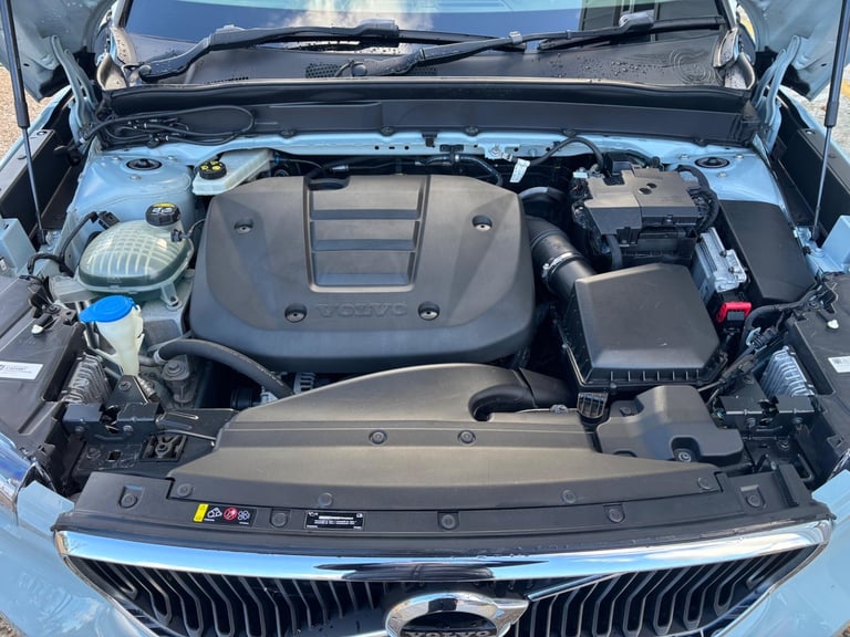 2019 Volvo XC40 1.5 T3 Momentum Pro Euro 6 (s/s) 5dr ESTATE Petrol Manual