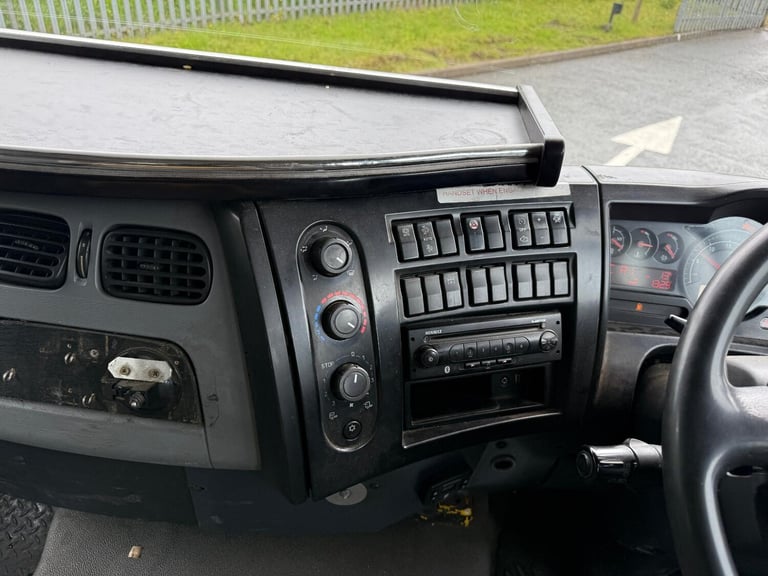 2014 64 REG RENAULT MIDLUM TRUCK 12 TON CREW CAB RECOVERY TRUCK TILT AND SLIDE