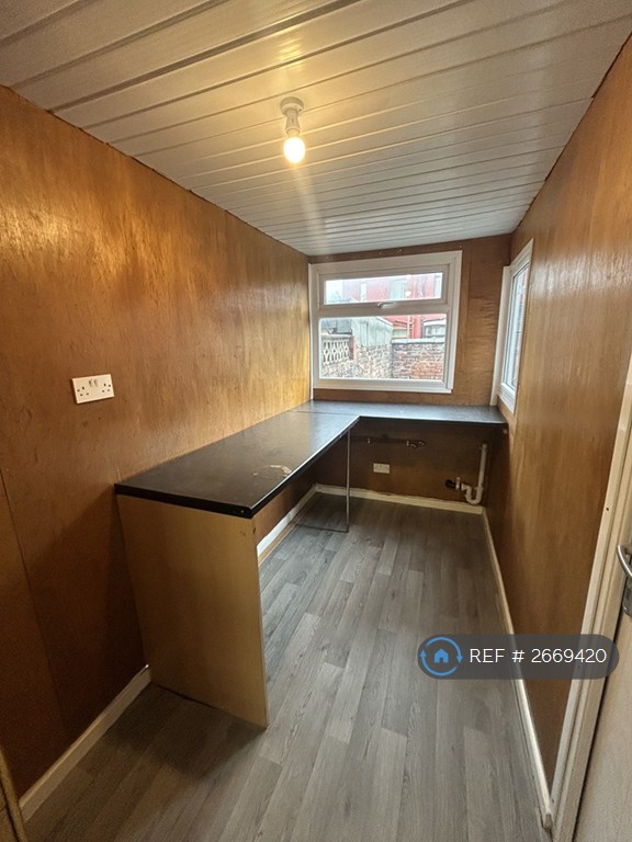 2 bedroom house in Hinde Street, Manchester, M40 (2 bed) (#2669420)