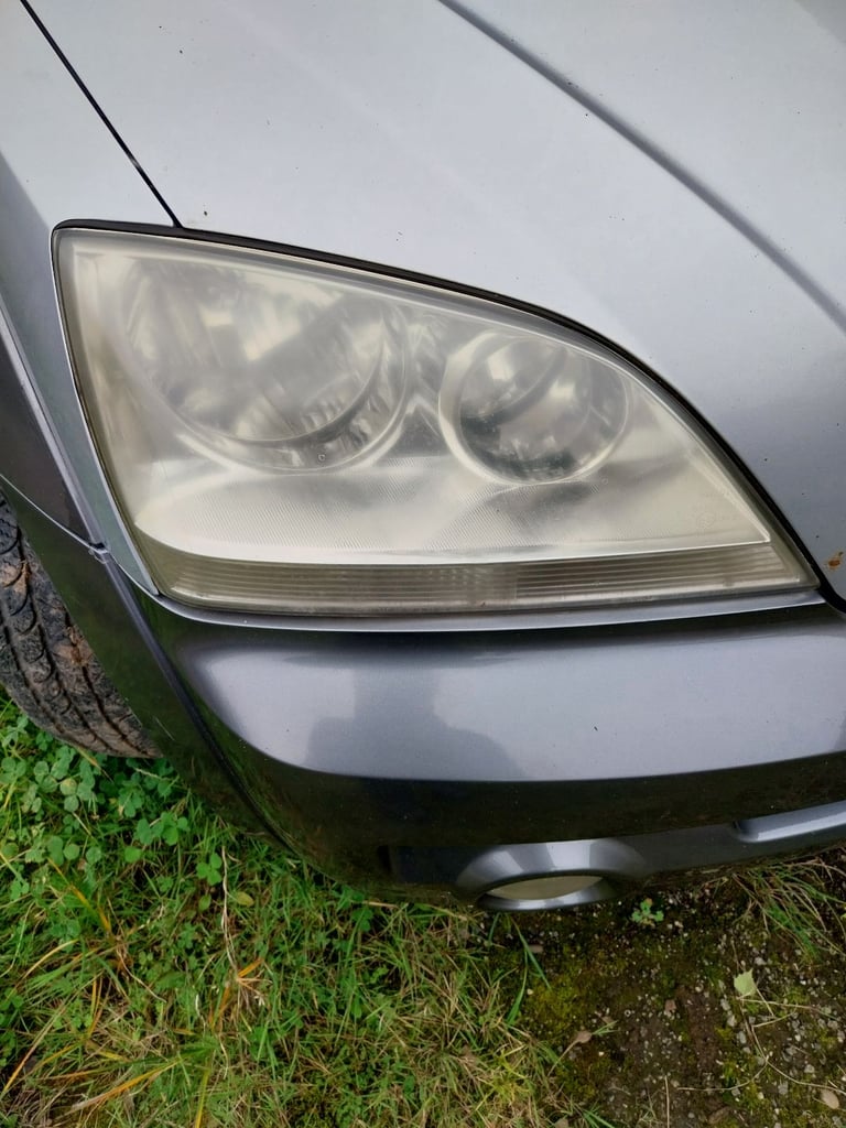 image for Kia sorento headlight 