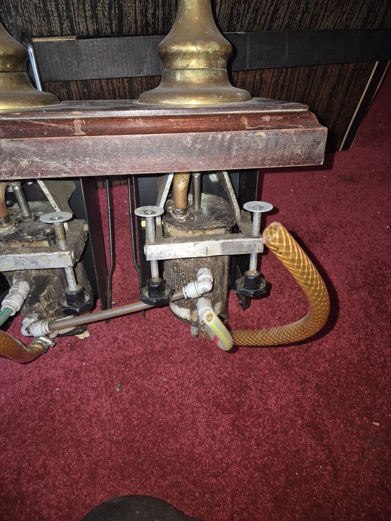 Beer pump and accessories all sorts 