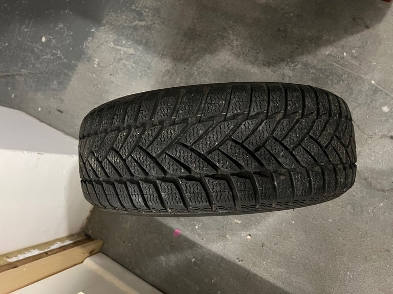 4 x BMW Wheels With Dunlop winter tyres 205 / 55 R 16 