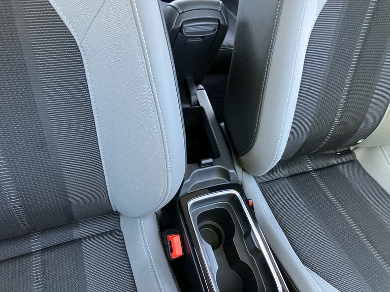 2024 Vauxhall Mokka 100kW Design 50kWh 5dr Auto SUV Electric Automatic