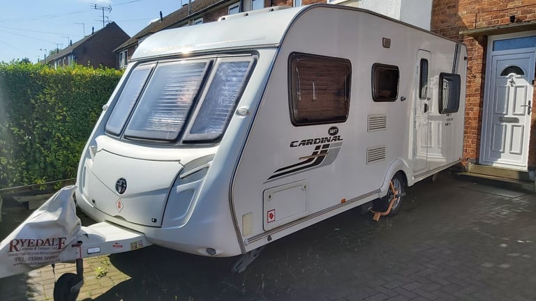 2010 Swift Cardinal 5/6 Berth 