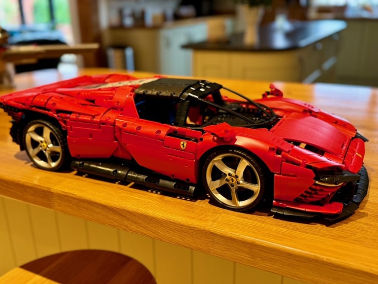Lego Technic Ferrari Daytona SP3