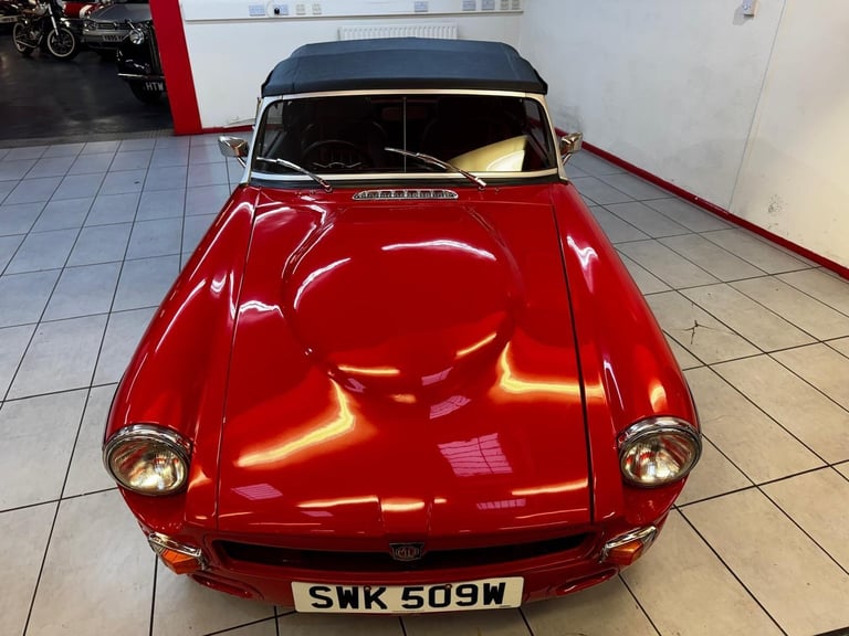 1981 MG MGB V8 CONVERTIBLE SEBRING REP Petrol Manual