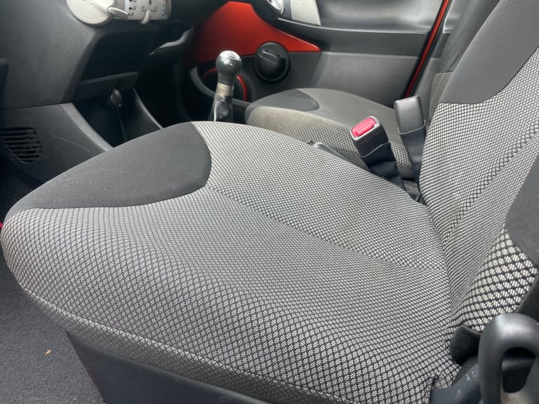 TOYOTA AYGO 1.0 VVT-I FIRE 12 REG ORANGE 5 DOOR MOT MARCH 30TH 2026 TAX £20 LOW INSURANCE 60+MPG
