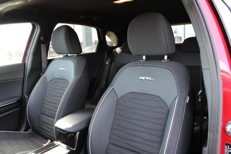 2025 Kia Ceed 1.5 T Gdi Gt Line Hatchback 5dr Petrol Dct Euro 6 (s/s) (138 Bhp) HATCHBACK Petrol ...