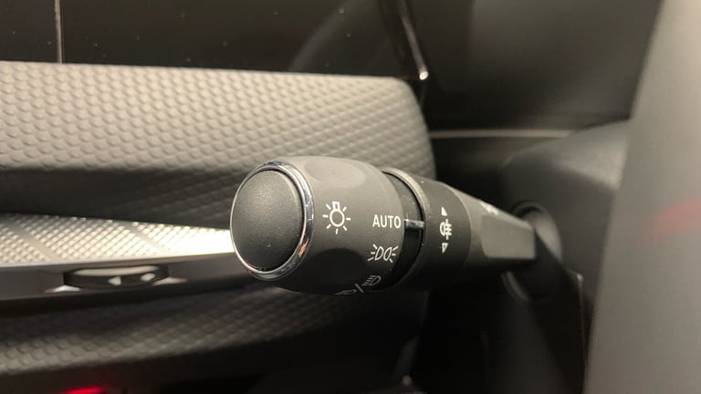 2025 DS Automobiles DS 4 1.6 E-TENSE 12.4kWh Rivoli Hatchback 5dr Petrol Plug-in Hybrid EAT8 Euro...