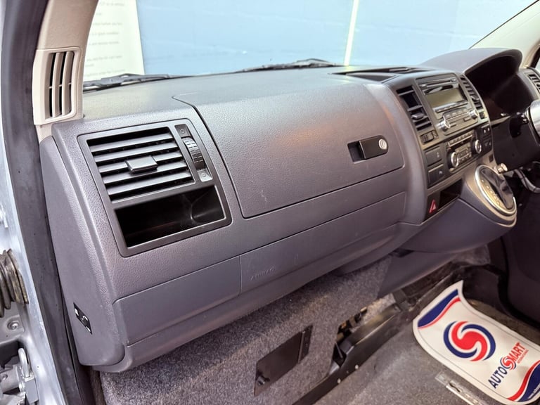 2011 Volkswagen Caravelle 2.0 TDI Executive DSG Euro 5 5dr MPV Diesel Automatic