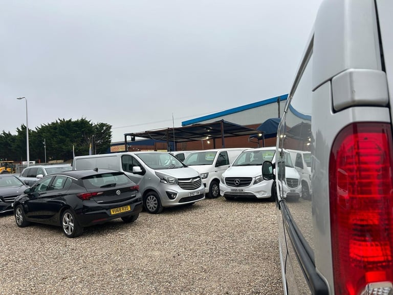 2013 Vauxhall Vivaro 2.0 2900 CDTi Sportive FWD L3 4dr PANEL VAN Diesel Manual